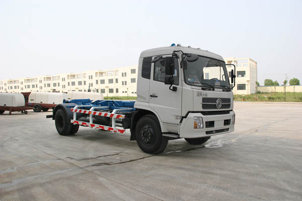 東風(fēng)天錦后雙橋鉤箱垃圾車