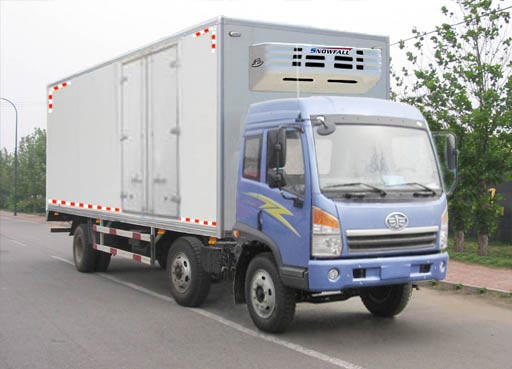 解放小三軸GF5170XL冷藏車